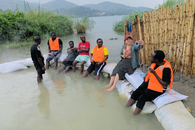 1 day Cultural Adventure Tour in Lake Kivu - Gisenyi: rolling hills and the meaning of a thousand hills
