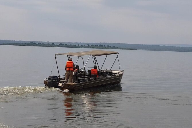 2-Day Akagera National Park Game Drive, Ihema boat trip with a Choice 4x4 - Day 1 lodge time: lunch, check-in, and the overnight reset