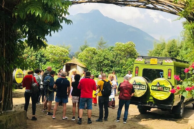 2 days Uganda Gorilla trekking - Service that shows up in real moments (Robert, Jean Paul, Fred, Reginal)