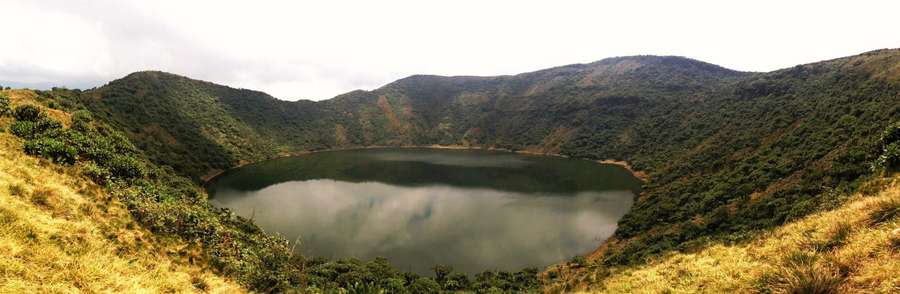 From Kigali: Bisoke Summit Trek, Crater Lake 1 Day Safari - Starting in Kigali, Then Reaching Kinigi by Morning