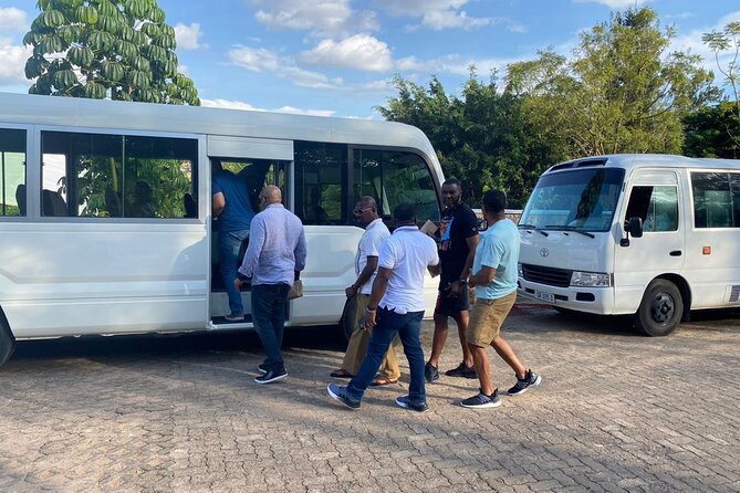 Kigali Day Tour With Lunch and Pickup Service - Choose Kigali Art Gallery in Kiyovu: optional contemporary pause