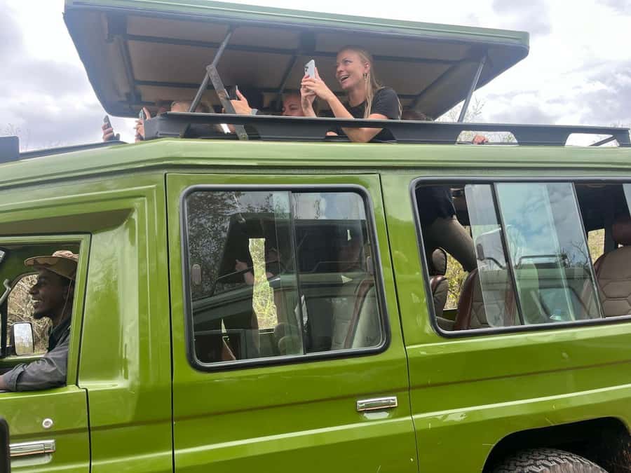 Kigali: Full-Day Akagera Safari + Optional Boat Ride - Pickup, road time, and why your vehicle choice matters