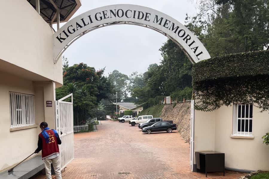 Kigali: Guided City Tour let us learn, enjoy together ❤️ - Kimironko Market, where shopping time feels like learning real Kigali