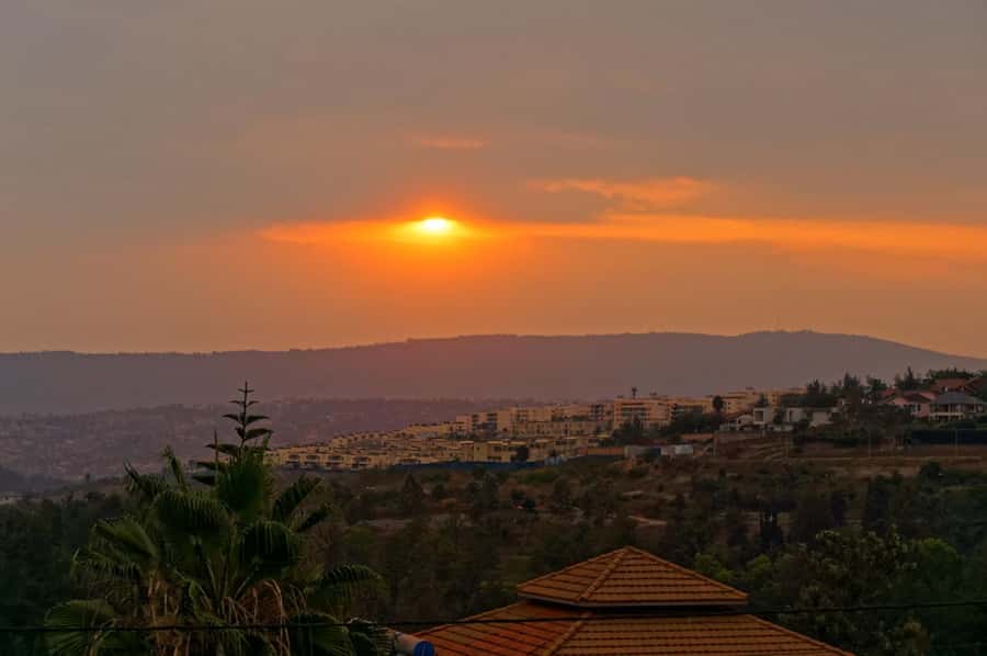 Kigali: Sunset Drinks, Dinner, and Nightlife Tour - Kigali Nightlife With Sunset, Dinner, Live Music, and a Club