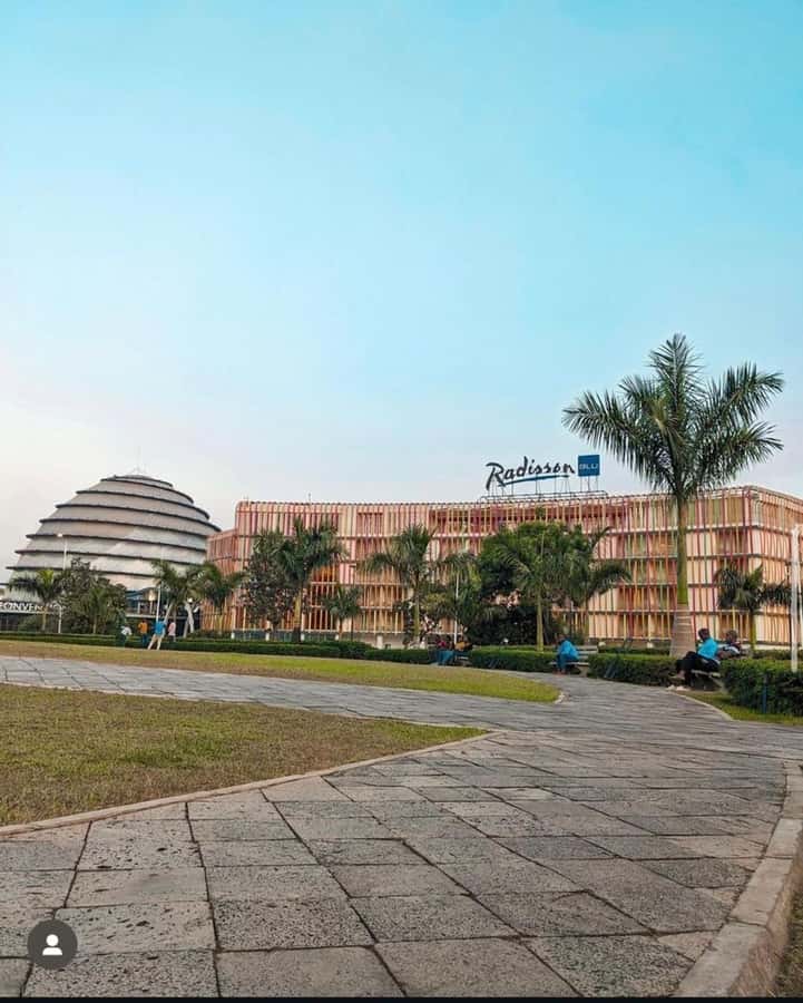 Kigali tour and Rwanda tour - Kimironko Market: where you actually feel local life