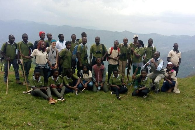Local hills hiking - Reaching the top: climbing to 2,660 meters for lake and village views