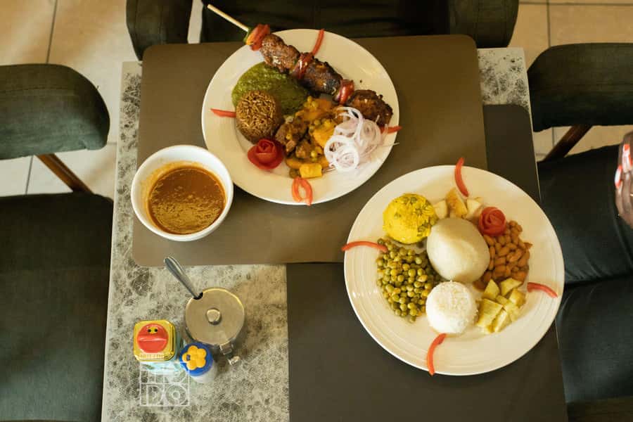 Rwandan and Syrian Food Tour - Vegetarian and non-vegetarian options: how to make the menu work for you